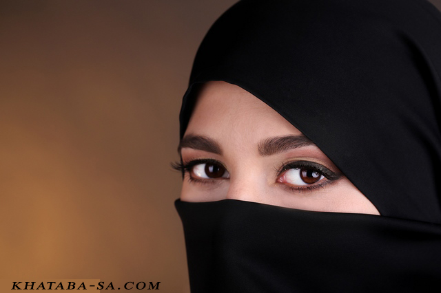 صورة خطابة ام مساعد