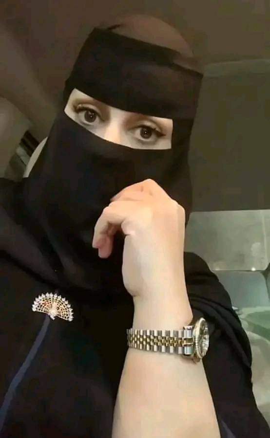 الخطابة أم عزام